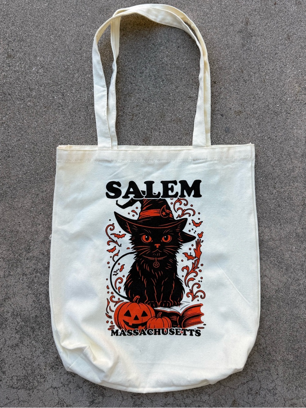 Salem MASS black cat Halloween witchy Tote bag